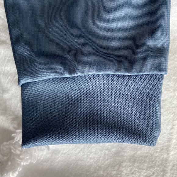 Puma zip up Sleeper 3-6 months - Picture 6 of 6